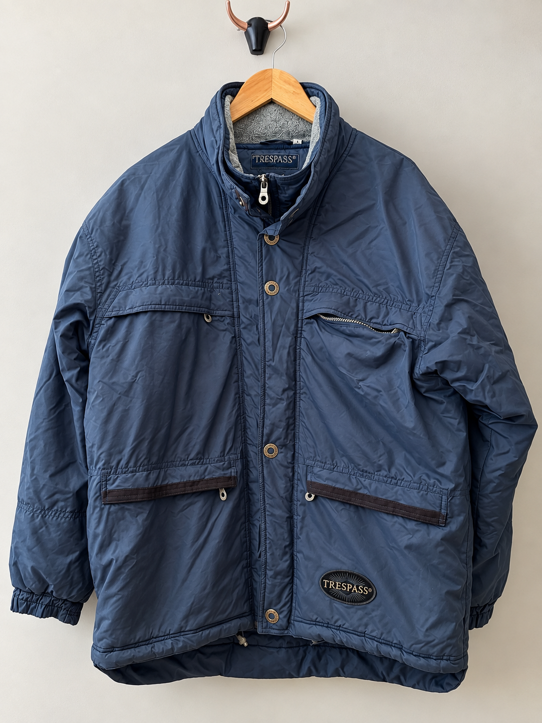 🧥 Chaqueta vintage Trespass azul marino – Talla M