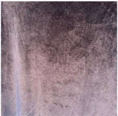 Vestido efecto terciopelo gris con espalda de tul