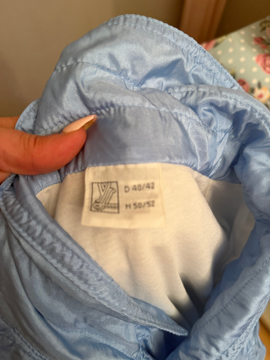 Chaqueta vintage 90s azul cielo satinada minimal sporty retro jacket