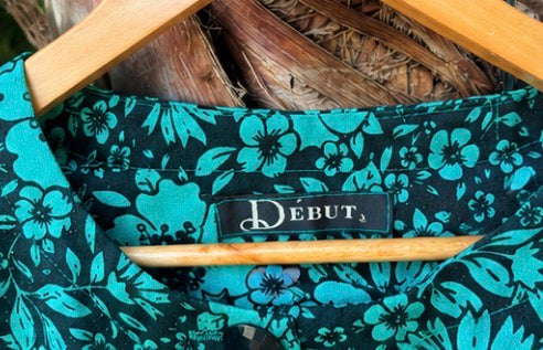 Camisa Vintage DÉBUT Floral Turquesa & Negro · Made in U.K.