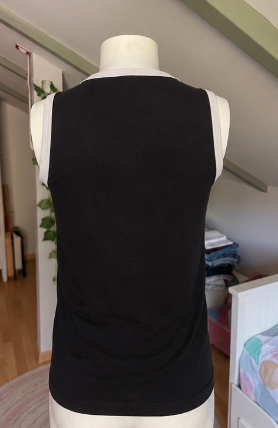 Camiseta de tirantes Bikkembergs negra con estampado futbolista | Talla S