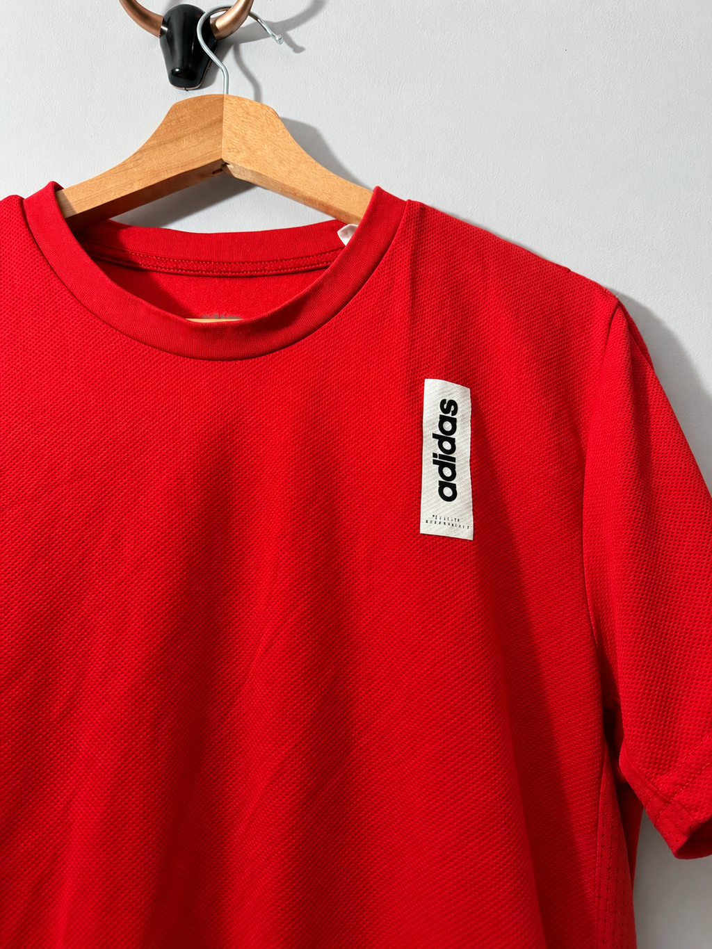 Camiseta Adidas Roja · Talla M