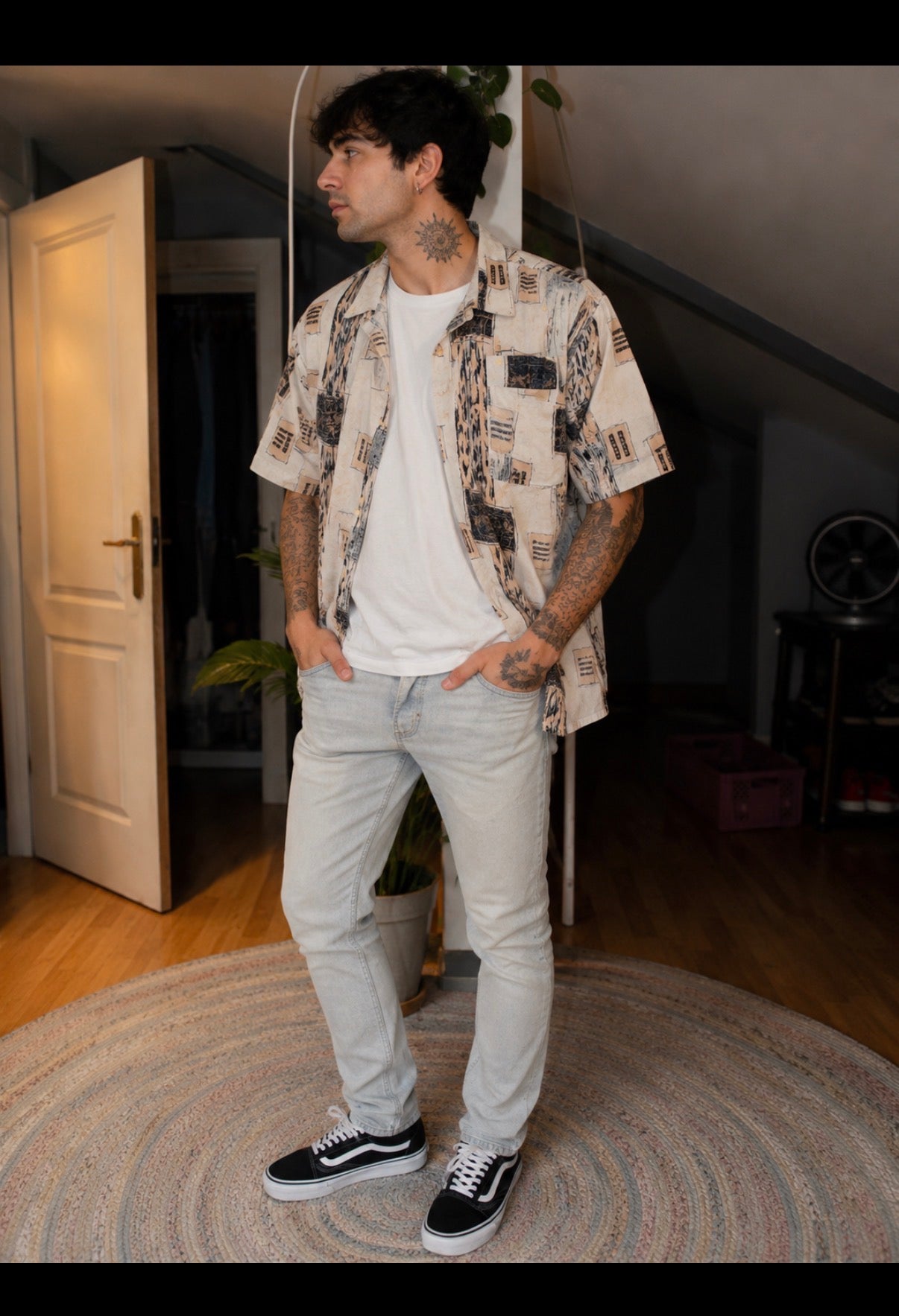 Camisa Vintage Oversize Beige Estampado Geométrico Hombre