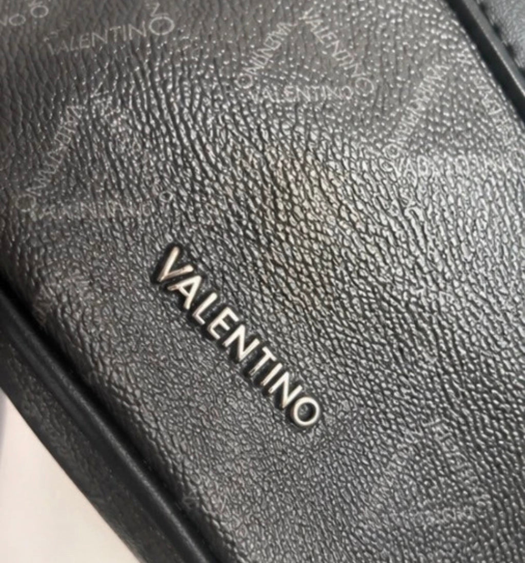 Riñonera Valentino negra con monograma | Unisex