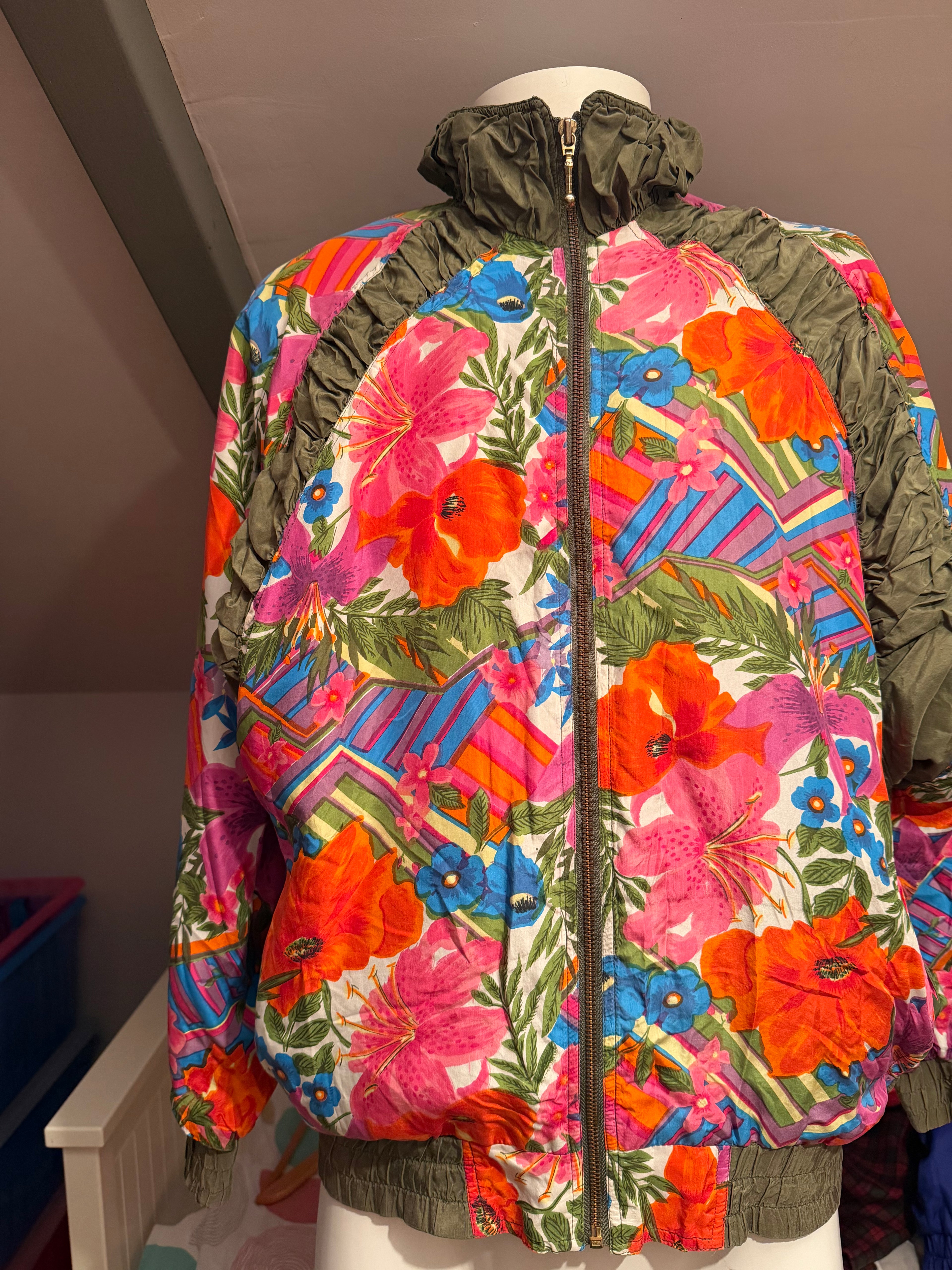 Chaqueta vintage Clipper Bay floral multicolor 80s oversize