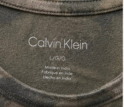 Camiseta Calvin Klein Camuflaje Verde Militar