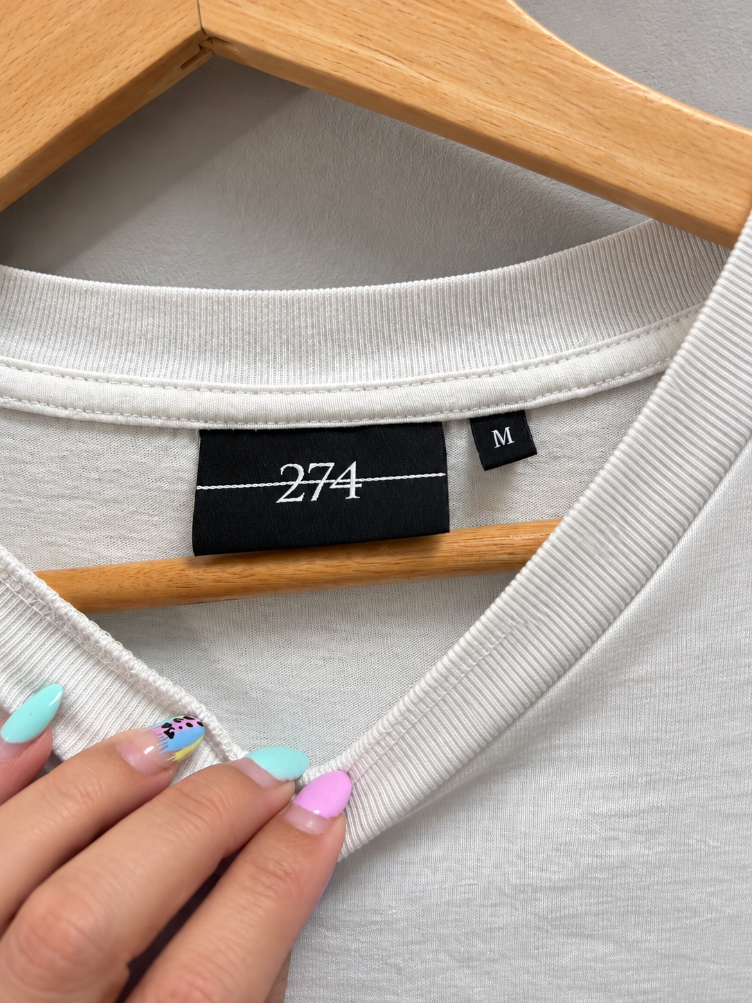 Camiseta Broken Paradise · White Rose