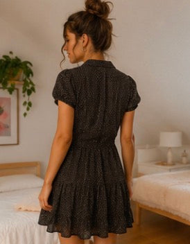 Vestido negro con lunares rosas y manga abullonada – Talla M