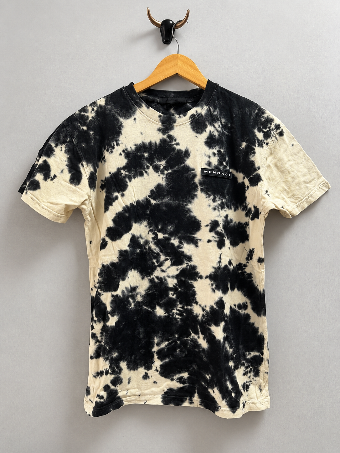 Camiseta Vintage MENNACE Tie-Dye · Black & Cream