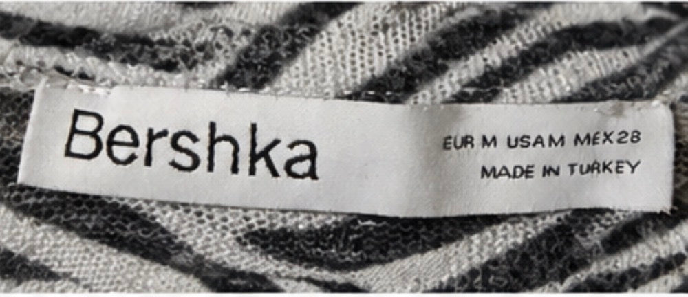 Vestido largo animal print cebra Bershka · Talla M