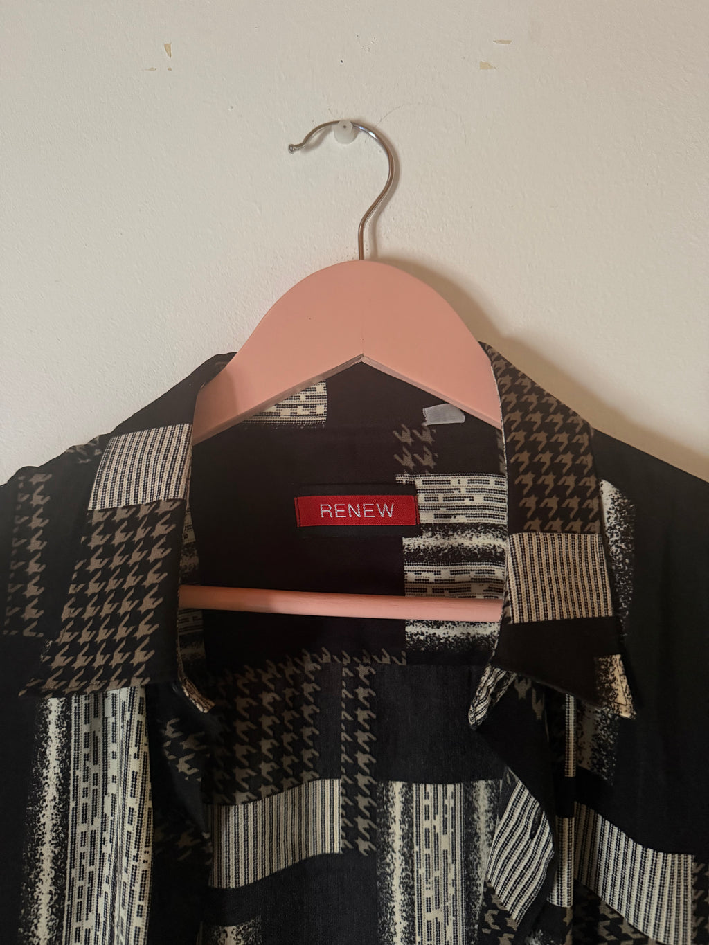 Camisa Vintage Oversize Estampado Geométrico Blanco y Negro | RENEW