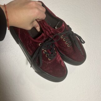 Zapatillas de Terciopelo Burdeos – Suela Negra