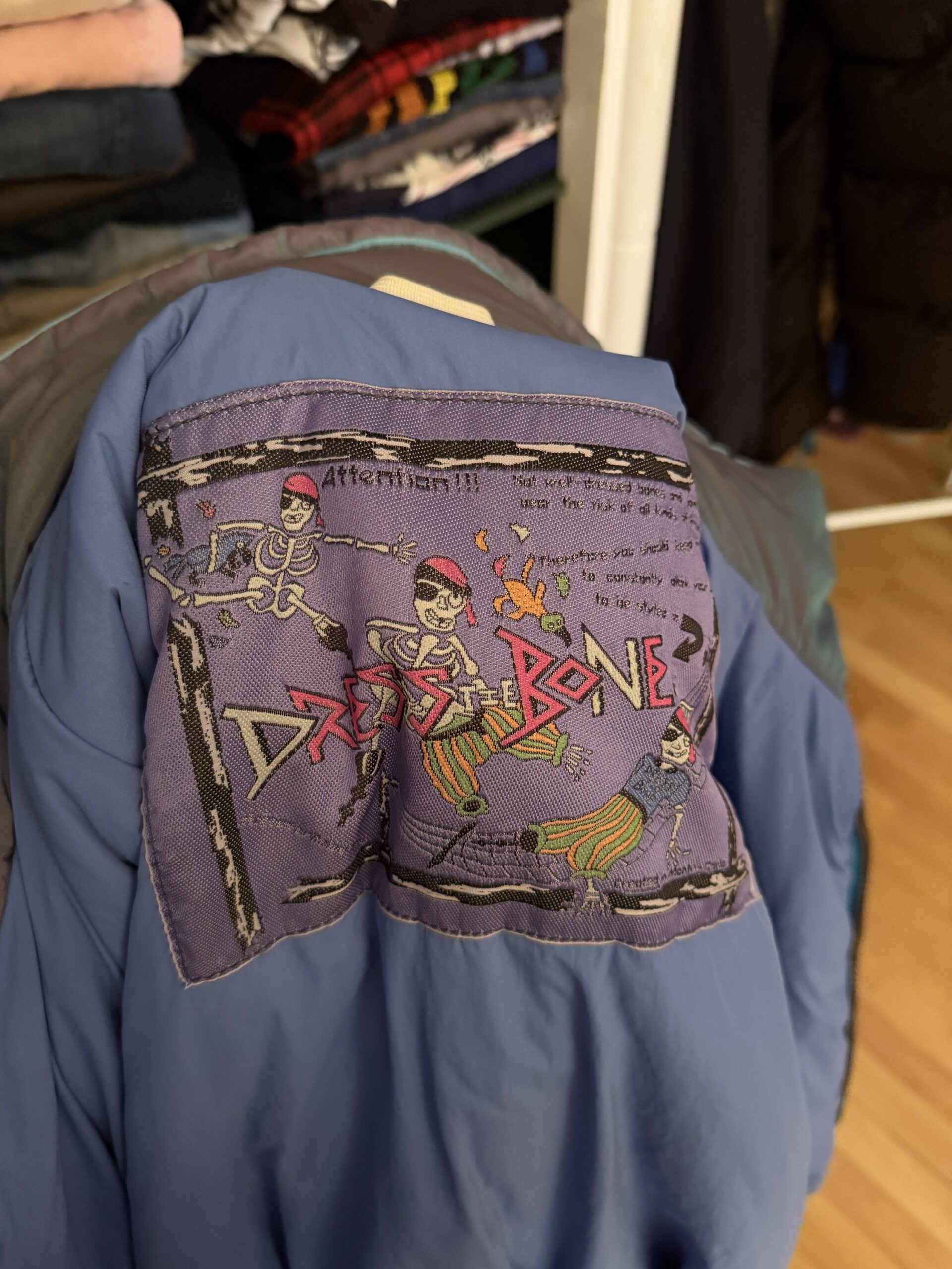 Cazadora acolchada vintage 90s iridiscente – Detalles únicos - Imagen 5