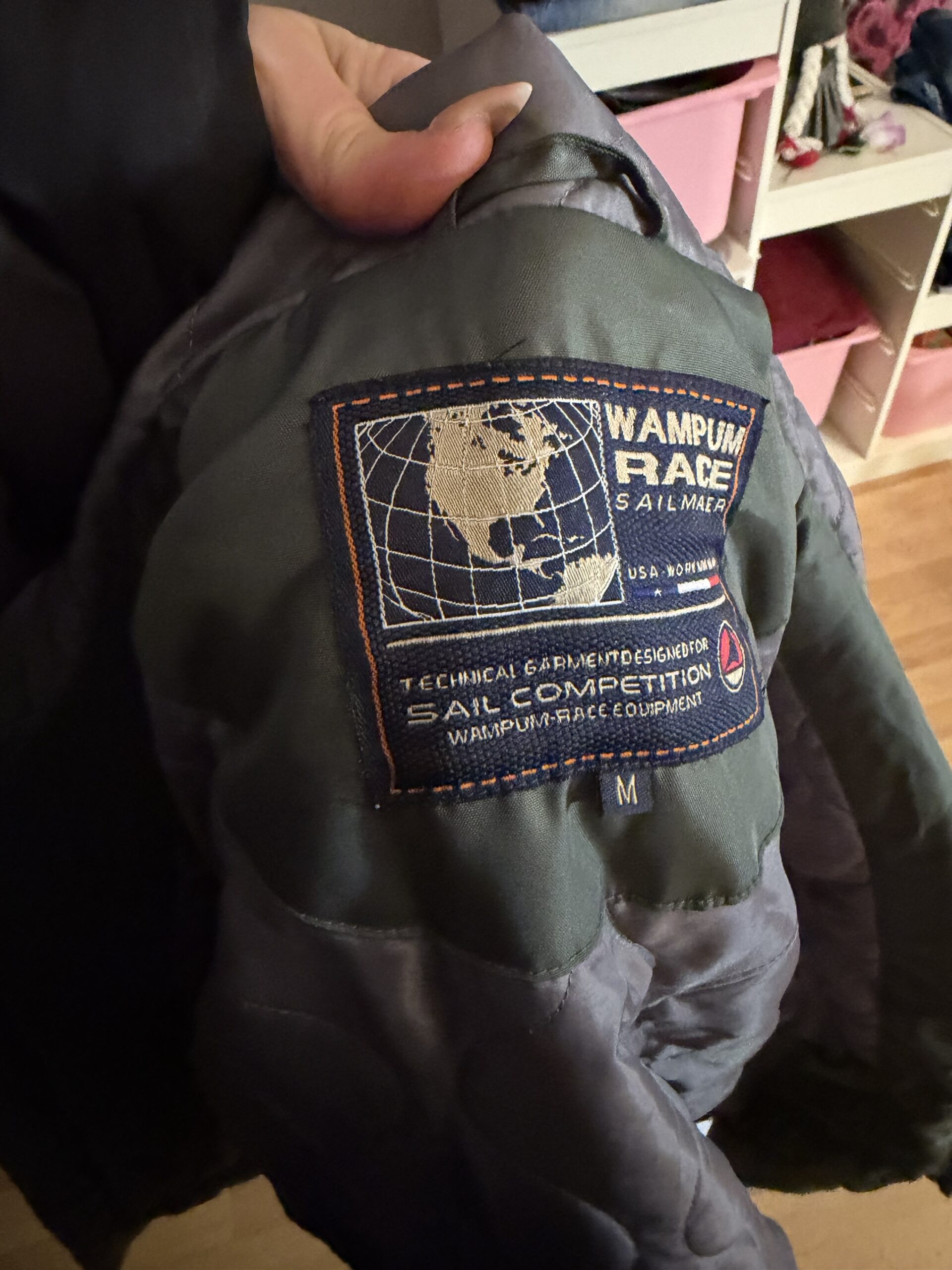 Cazadora técnica Wampum Race vintage verde militar – estilo expedición - Imagen 2