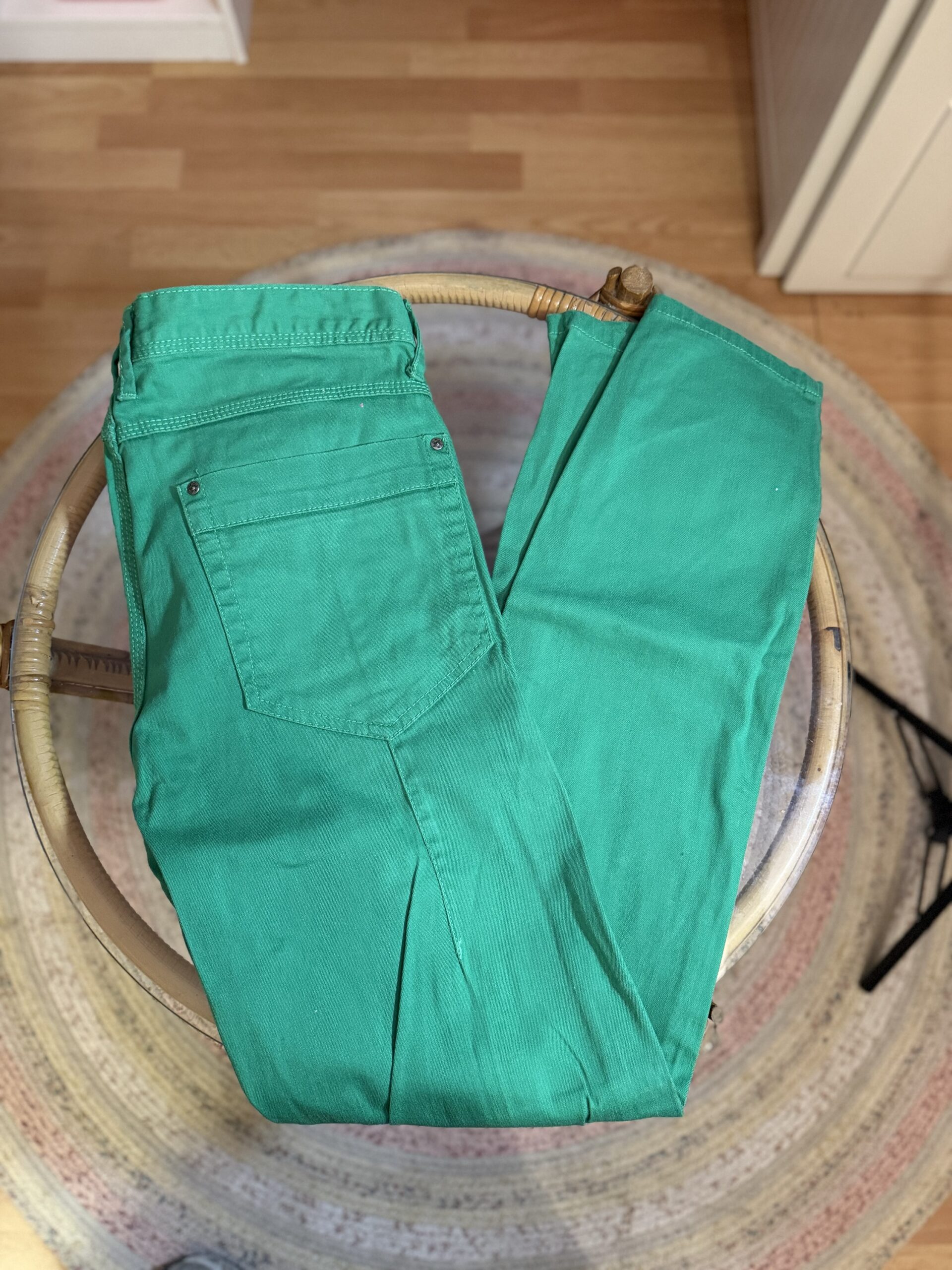 Pantalón verde slim fit – vintage
