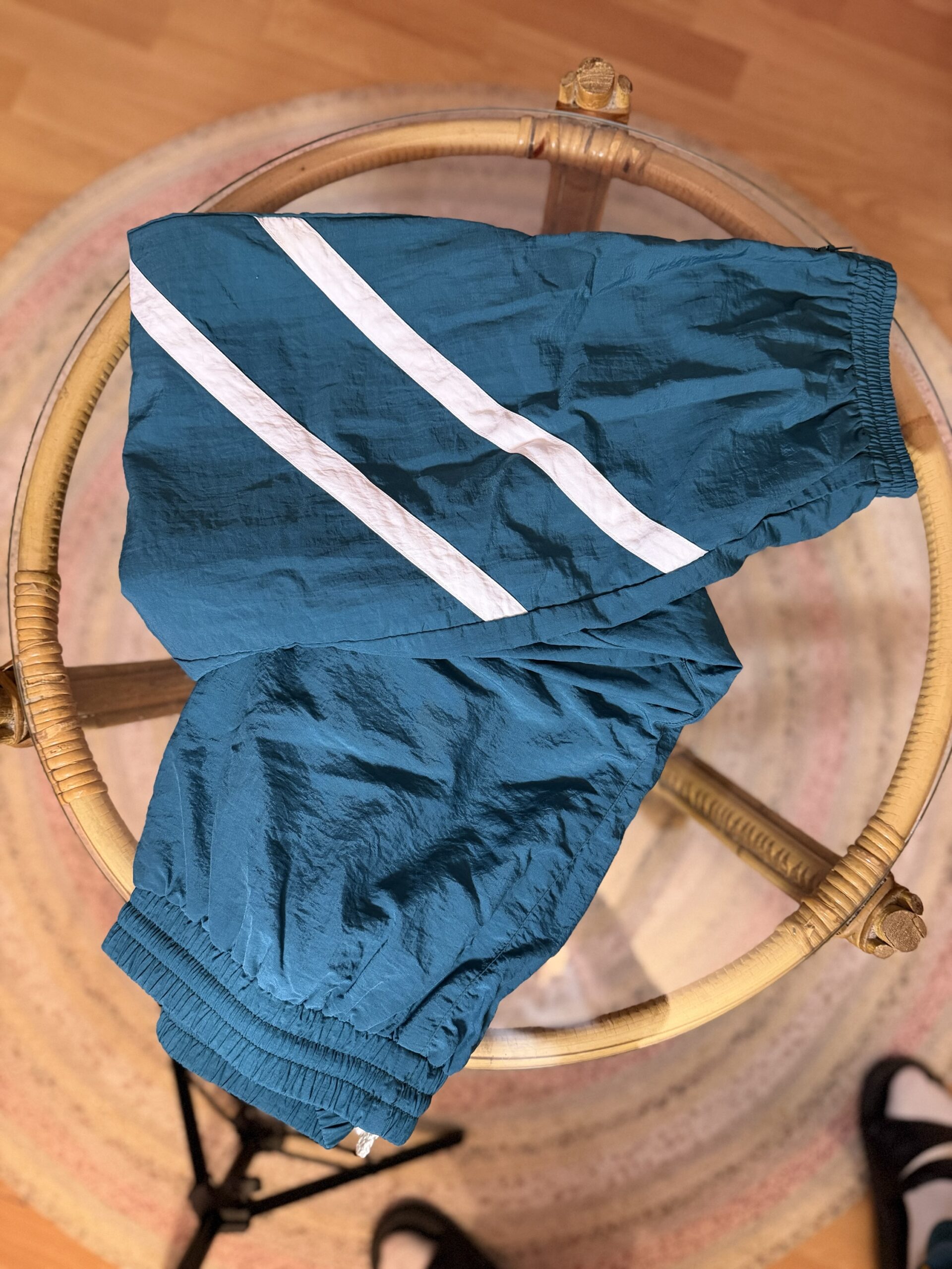 Pantalón deportivo vintage 90s · Verde petróleo