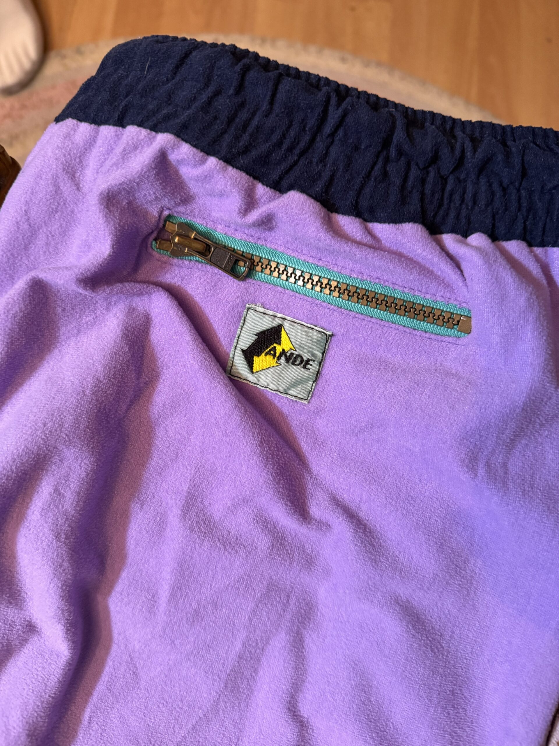 Pantalón vintage 90s lila con cremallera y detalles étnicos - Imagen 3