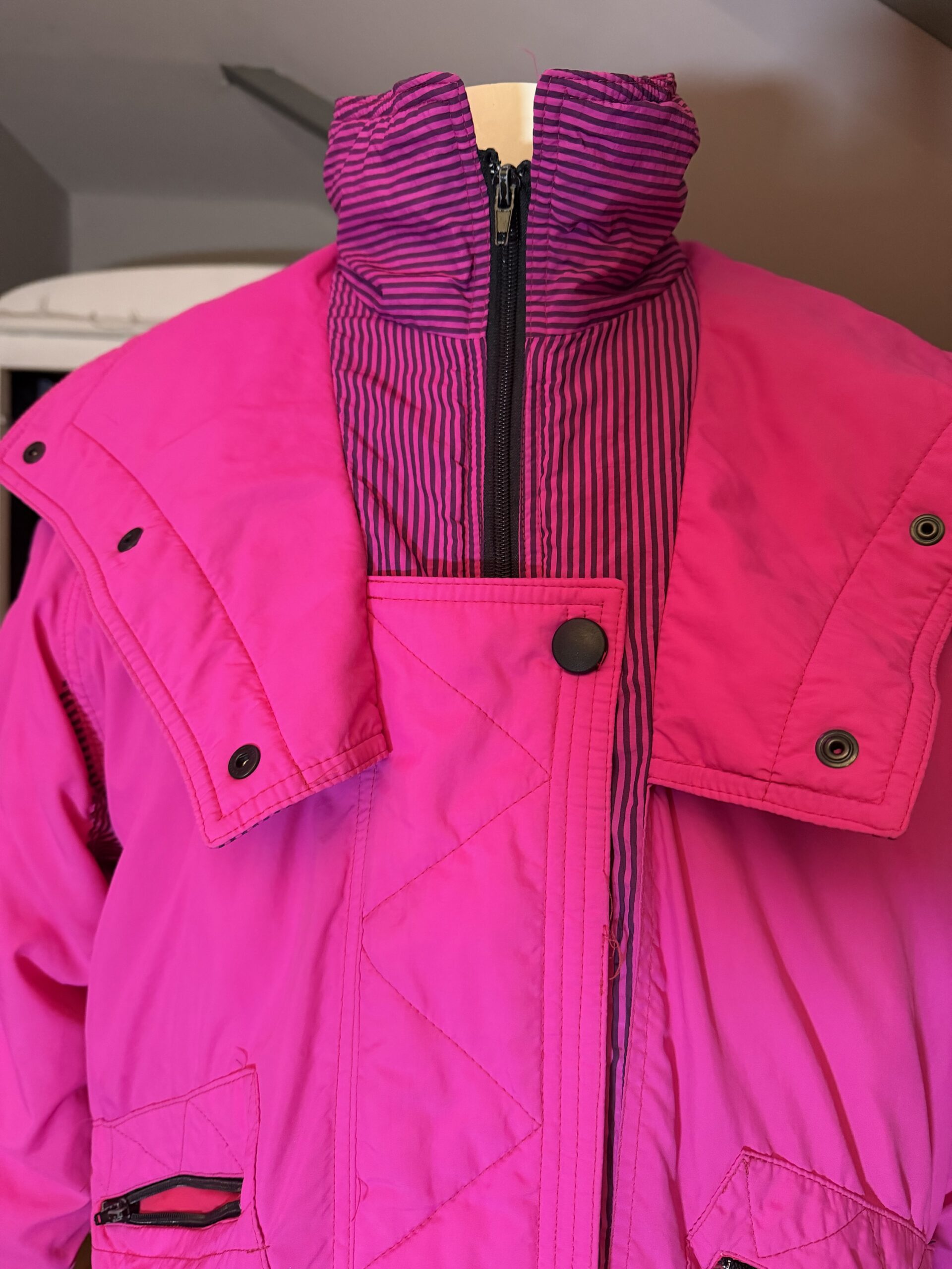 Chaqueta vintage 90s fucsia acolchada oversize - Imagen 2